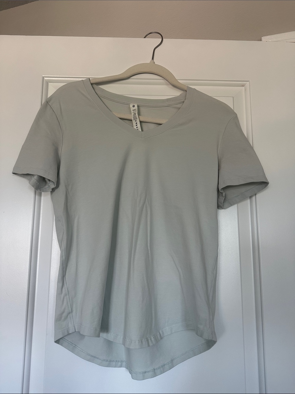 lululemon athletica Love Crew Short Sleeve V-Neck Tee - Light blue size. 6